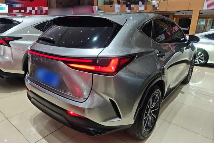 雷克萨斯NX 2023款 350h 前驱 创悦版车身外观7