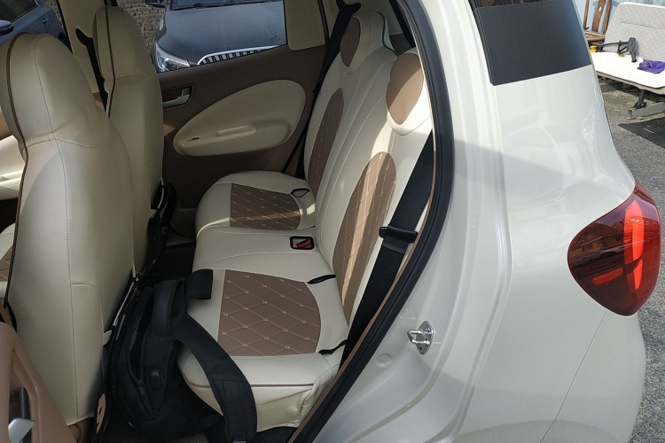 五菱汽车 宏光MINIEV 2025款 四门版 臻享+款中控内饰21