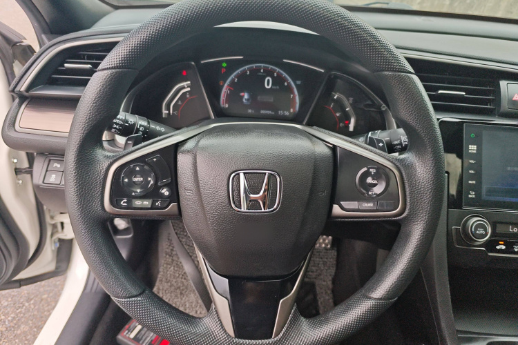 本田 思域 2021款 HATCHBACK 220TURBO CVT潮酷控局部细节13