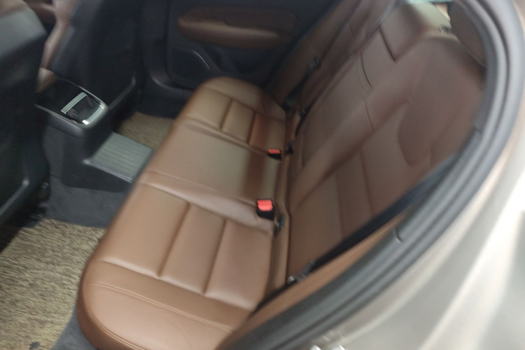 沃尔沃S60新能源 2022款 T8 E驱混动 四驱智逸豪华版中控内饰21