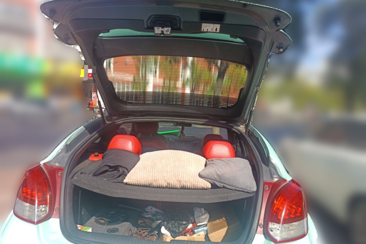 现代 Veloster飞思 2012款 1.6T 自动尊享版局部细节23