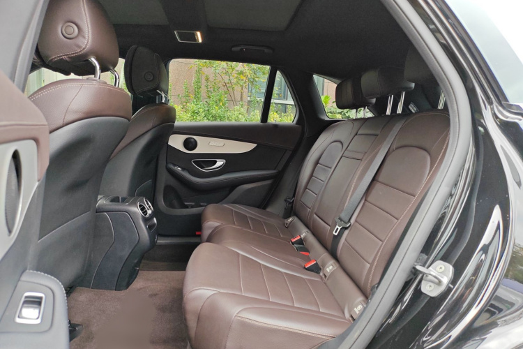 奔驰GLC 2020款 改款 GLC 260 L 4MATIC 动感型中控内饰7001