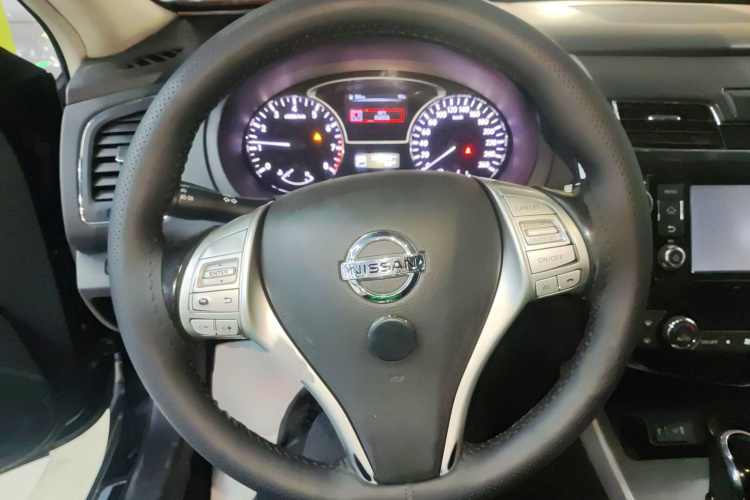 日产 天籁 2016款 改款 2.0L XL舒适版局部细节13