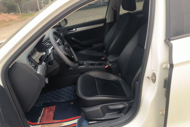 大众 凌渡 2021款 230TSI DSG风尚版中控内饰19