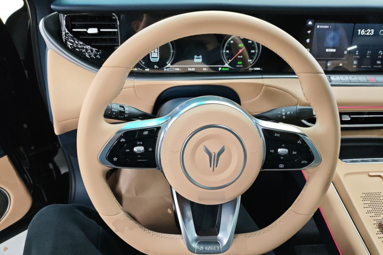 岚图汽车 岚图FREE 2024款 超长续航智驾版中控内饰13