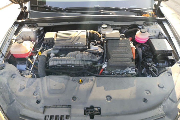 比亚迪 秦PLUS 2023款  冠军版 DM-i 120KM超越型机舱底盘24