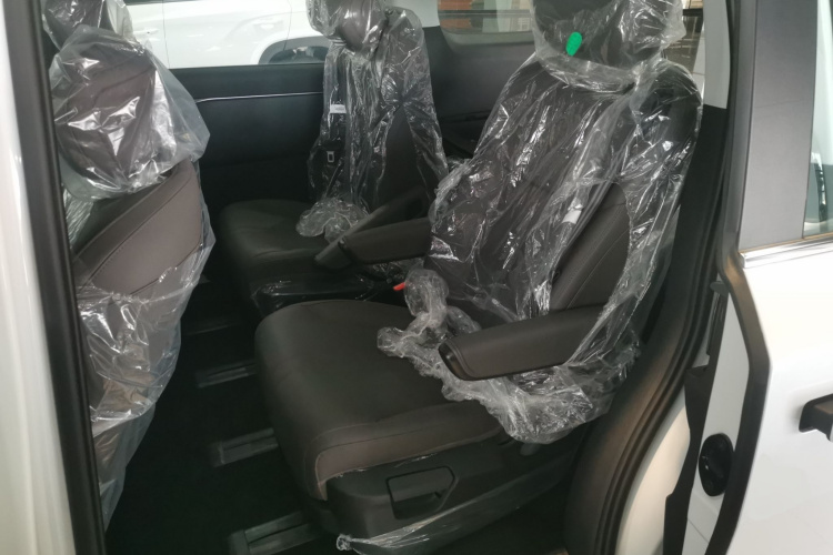 上汽大通MAXUS 大家7 2024款 改款 超混 长续航版 悦享版中控内饰7004