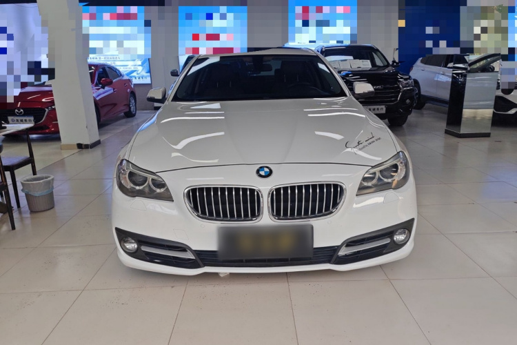 宝马5系 2014款 528Li 领先型车身外观2