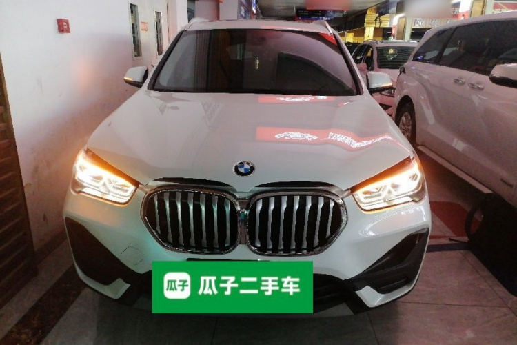 宝马X1 2021款 改款 sDrive25Li 领先型车身外观2