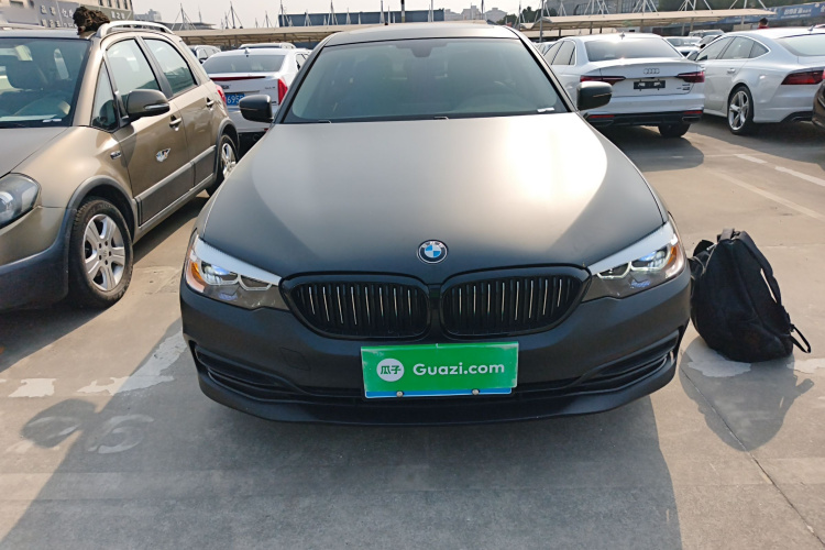 宝马5系 2020款 525Li 豪华套装车身外观2