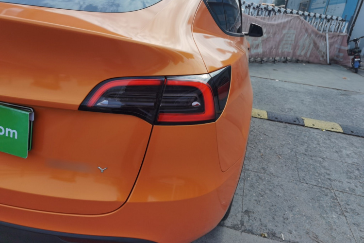 特斯拉 Model Y 2022款 后轮驱动版车身外观6006