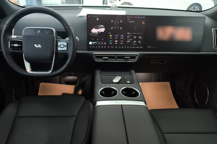 理想汽车 理想L9 2025款 Ultra 智能焕新版中控内饰12