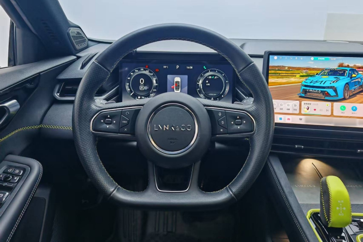 领克03 2023款 2.0TD DCT劲Pro中控内饰13