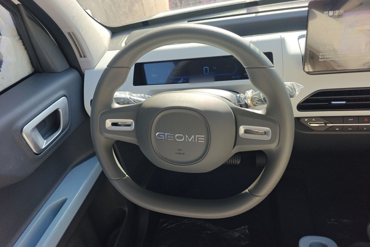 吉利银河 2024款 熊猫mini 200km 耐力熊中控内饰13