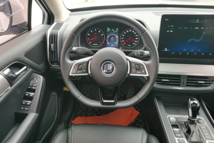 比亚迪 唐 2019款 2.0T 自动智联尊贵型 5座 国VI中控内饰13