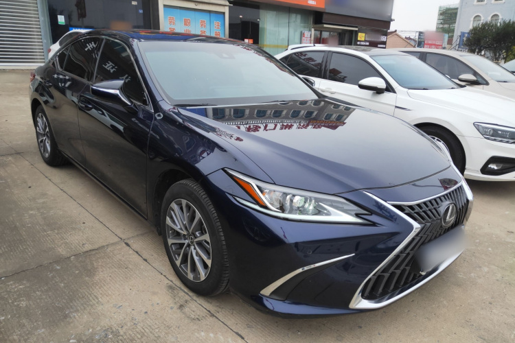 雷克萨斯ES 2022款 200 卓越版车身外观3