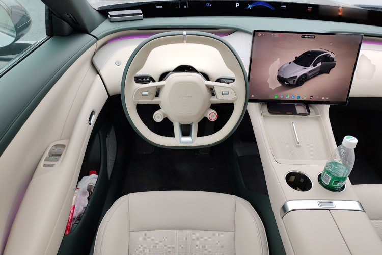 小米汽车 小米YU7 2025款 超长续航四驱Pro版中控内饰13