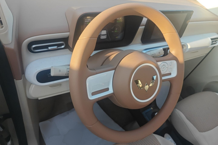 五菱汽车 宏光MINIEV 2024款 第三代 215km 进阶版中控内饰12