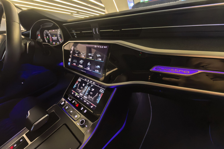 奥迪A7L 2024款 45 TFSI quattro 奢享型中控内饰7004