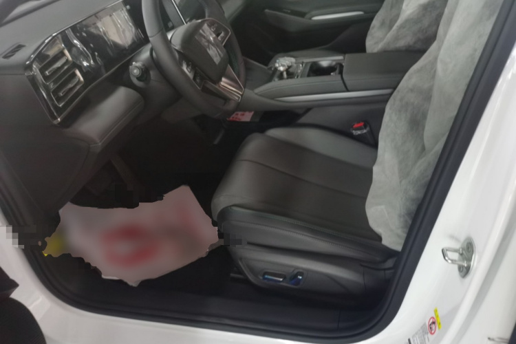 比亚迪 秦L 2024款 DM-i 120KM领先型中控内饰19