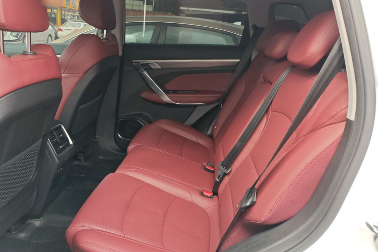 吉利汽车 2022款 博越X 1.8TD DCT智尊型中控内饰7004