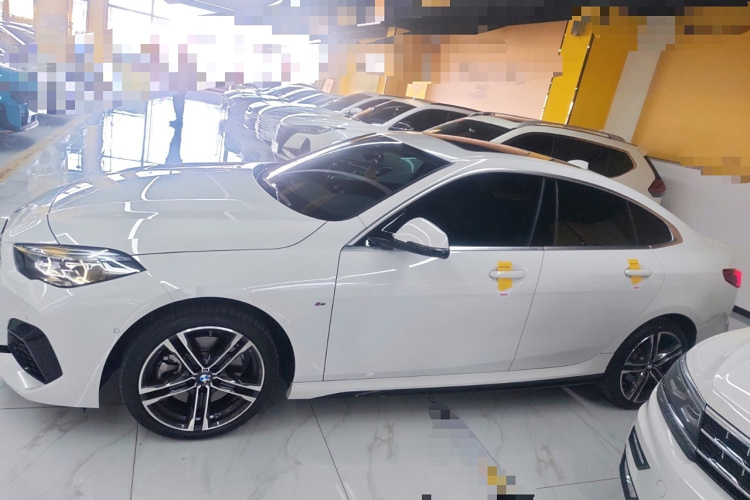 宝马2系(进口) 2023款 225i 四门轿跑车 M运动套装车身外观4