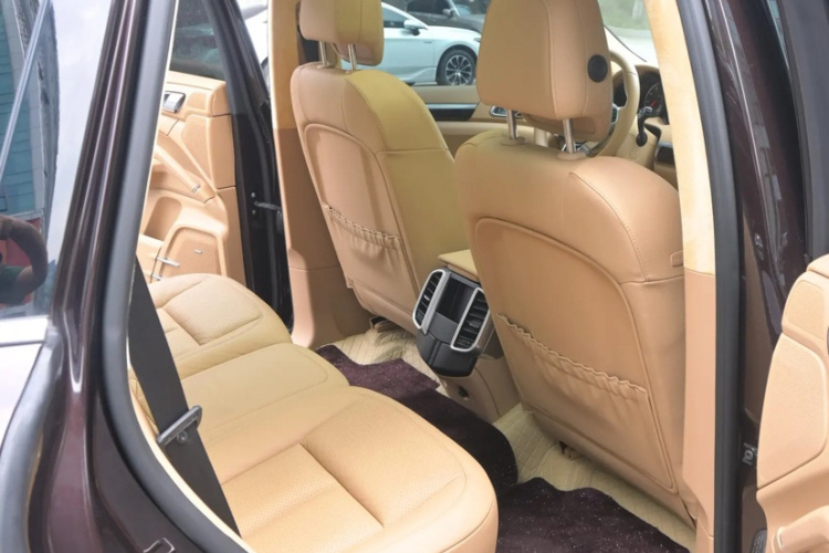 保时捷 2015款 Cayenne 3.0T中控内饰7004