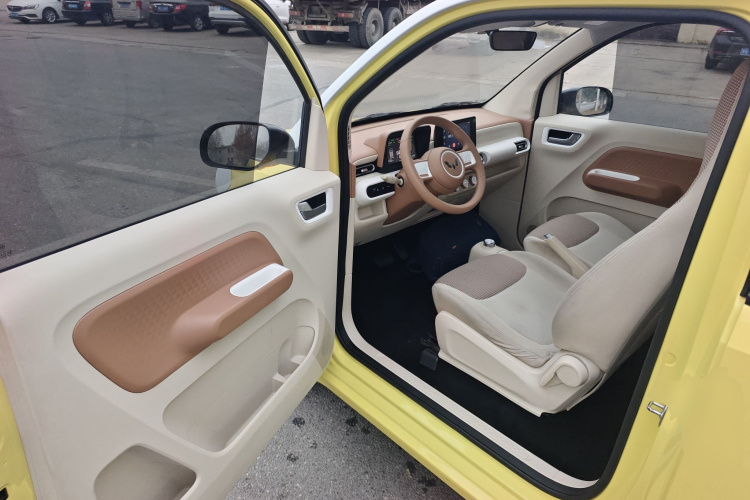 五菱汽车 宏光MINIEV 2024款 第三代 215km 进阶版中控内饰7003