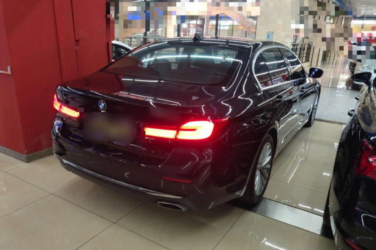 宝马5系 2021款 525Li 豪华套装车身外观7