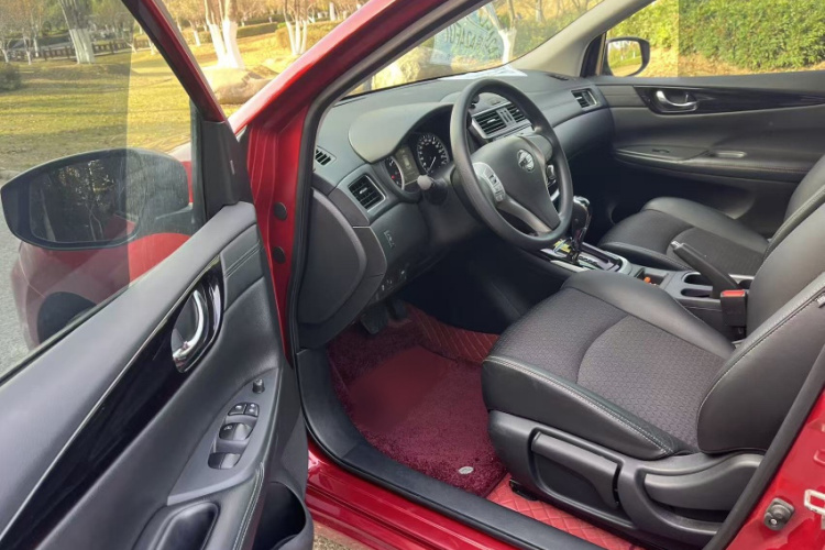 日产 骐达TIIDA 2016款 1.6L CVT智行版中控内饰7009