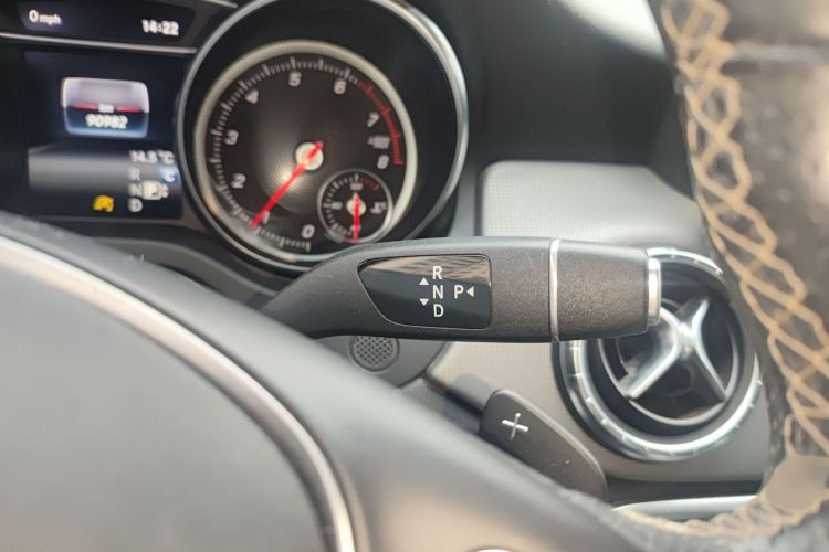 奔驰CLA 2017款 改款 CLA 200 时尚型局部细节18