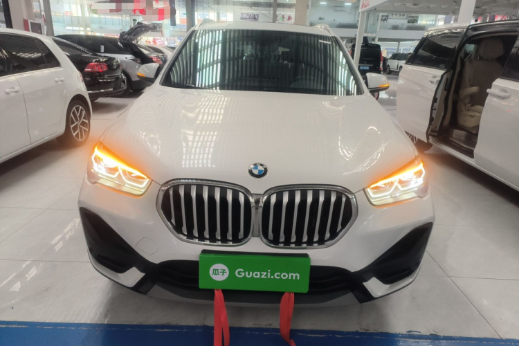 宝马X1 2022款 sDrive25Li 领先型车身外观2