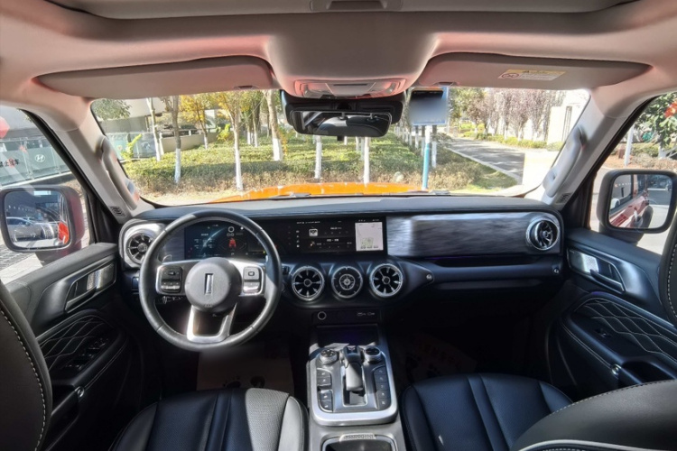 坦克300 2021款 越野版 2.0T 征服者中控内饰7007