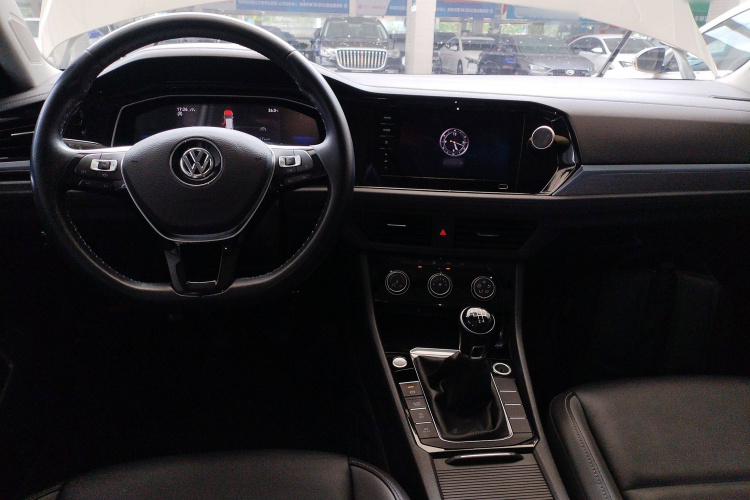 大众 速腾 2021款 200TSI 手动超越版中控内饰12