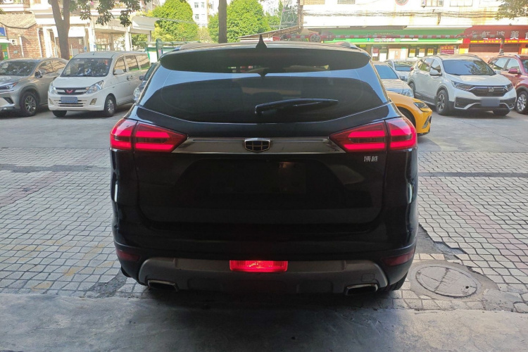 吉利汽车 博越 2016款 1.8TD 自动智慧型车身外观6