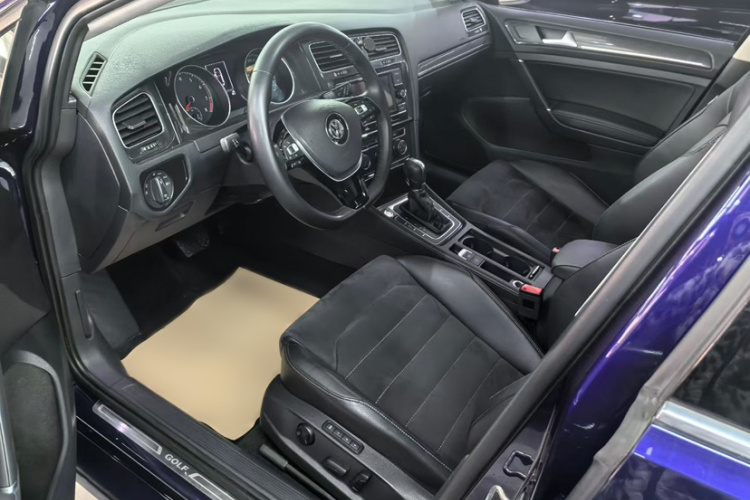 大众 高尔夫 2018款  230TSI 自动豪华型中控内饰7004