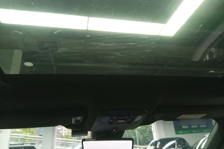 丰田 皇冠陆放 2022款 2.5L HEV四驱旗舰版局部细节22