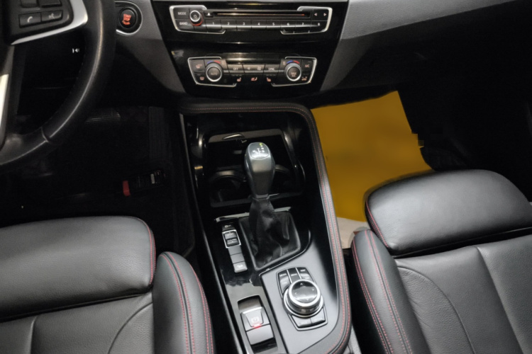 宝马X1 2018款 xDrive20Li 尊享型局部细节18