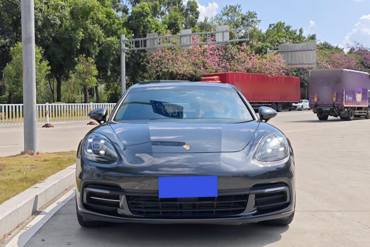 保时捷 2017款 Panamera 4 行政加长版 3.0T车身外观6005