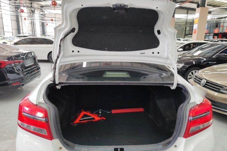 丰田 YARiS L 致享 2017款 1.5E CVT魅动版机舱底盘23