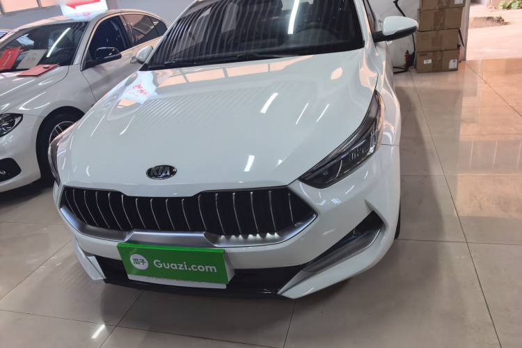 起亚K3 2019款 1.5L CVT智享互联版车身外观2