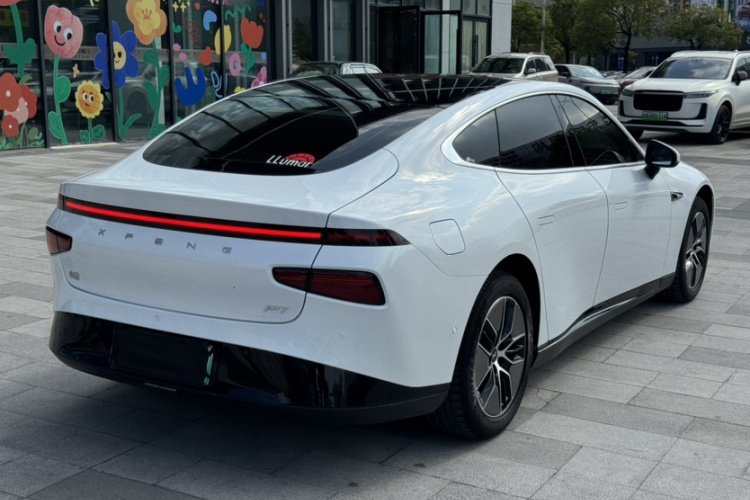 小鹏P7 2023款 P7i 702 Pro车身外观6003