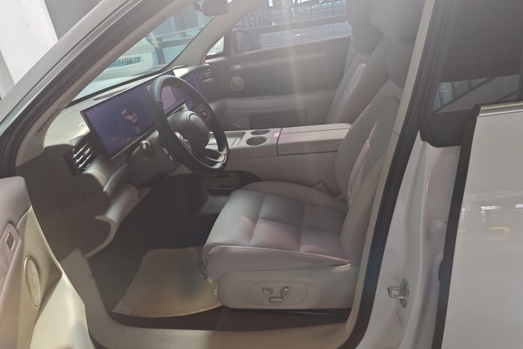 智己汽车 智己LS6 2026款 纯电 Max中控内饰19