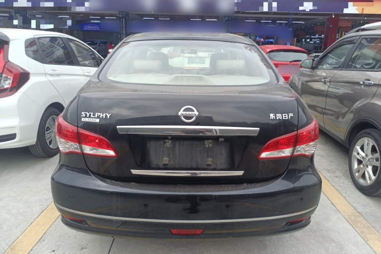 日产 轩逸 2012款 经典 1.6XE 自动舒适版车身外观6004