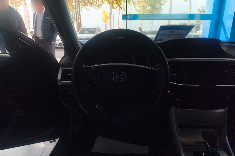本田 雅阁 2016款 2.0L 舒适版中控内饰13