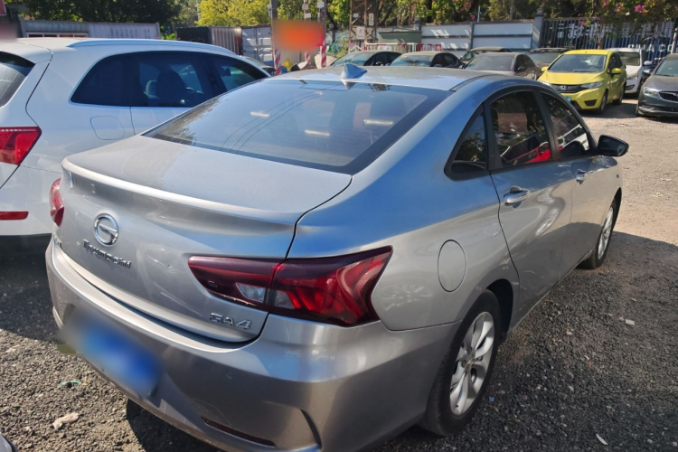 广汽传祺 传祺GA4 2018款 150N 手动豪华版车身外观7