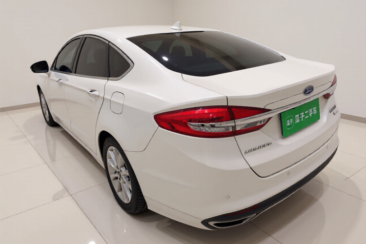 福特 蒙迪欧 2017款 EcoBoost 180 时尚型车身外观5