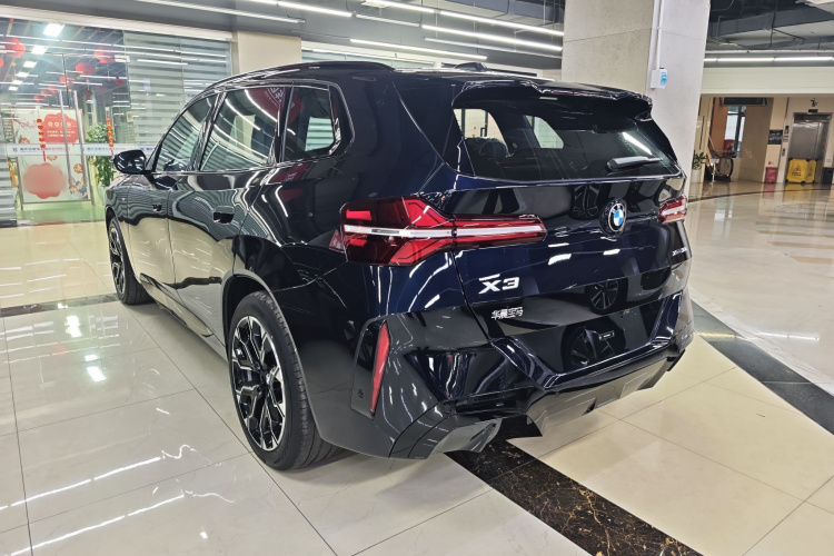 宝马X3 2025款 xDrive30L 尊享型 M运动曜夜套装车身外观6002