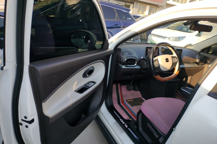 江淮钇为 钇为3 2023款 405km Lite中控内饰20