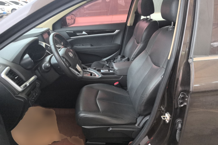 东风风神AX7 2016款 2.0L 自动智逸型中控内饰19